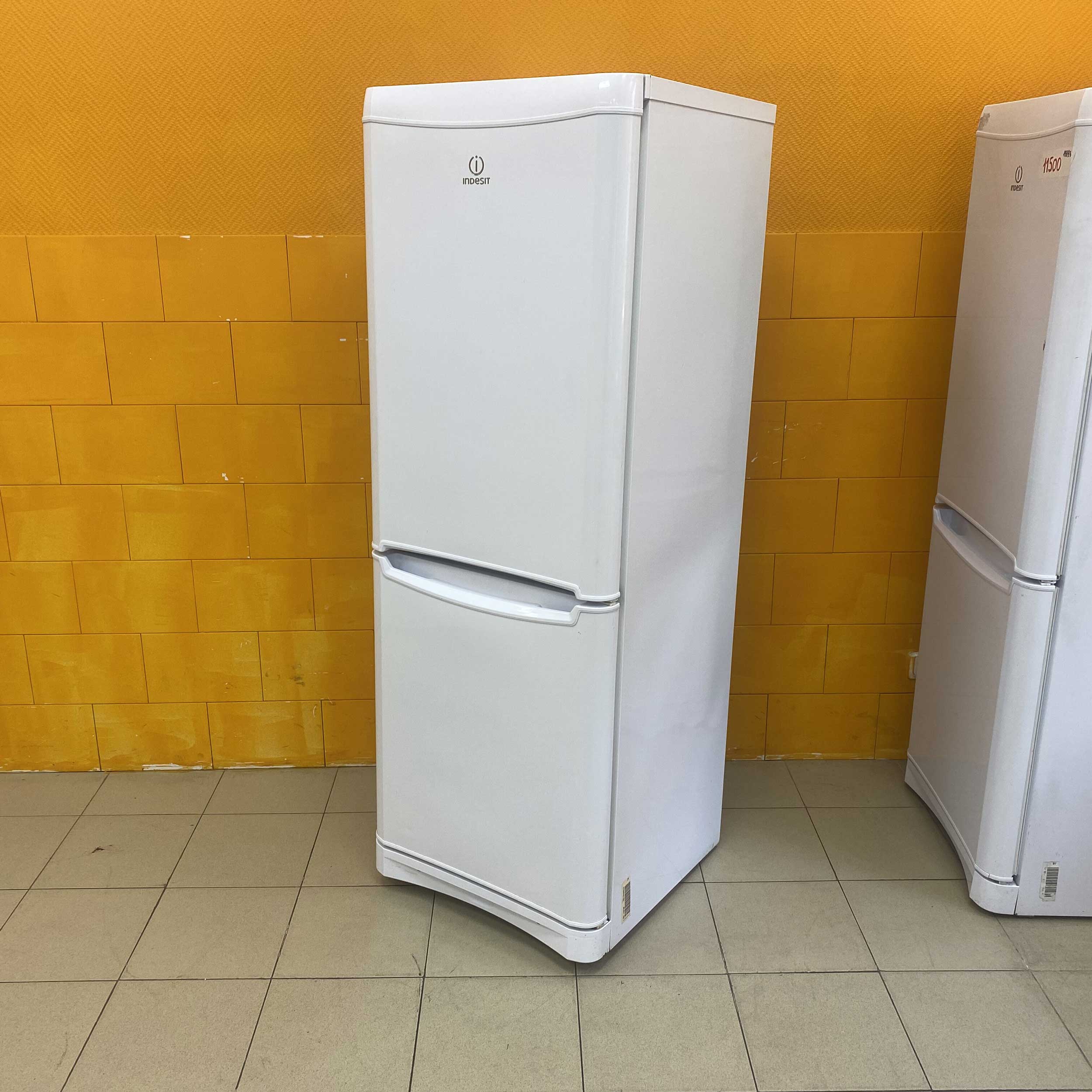 Холодильник Indesit # 16409